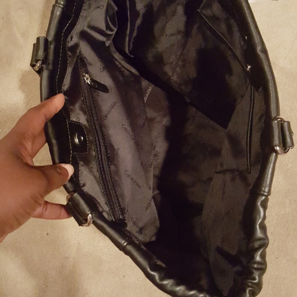 Calvin Klein NWT purse - Picture 7 of 7